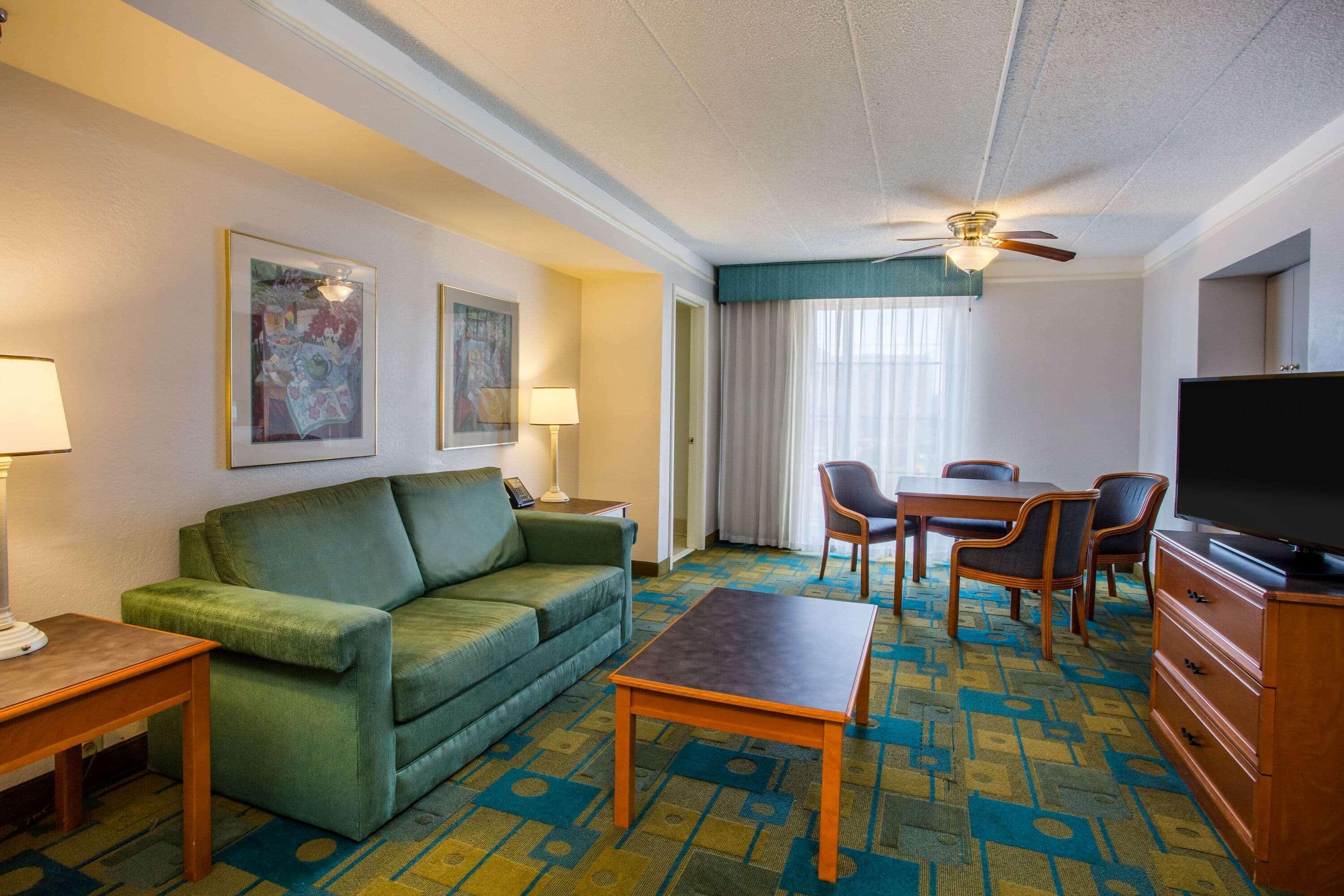 La Quinta Inn By Wyndham Norfolk Virginia Beach Buitenkant foto