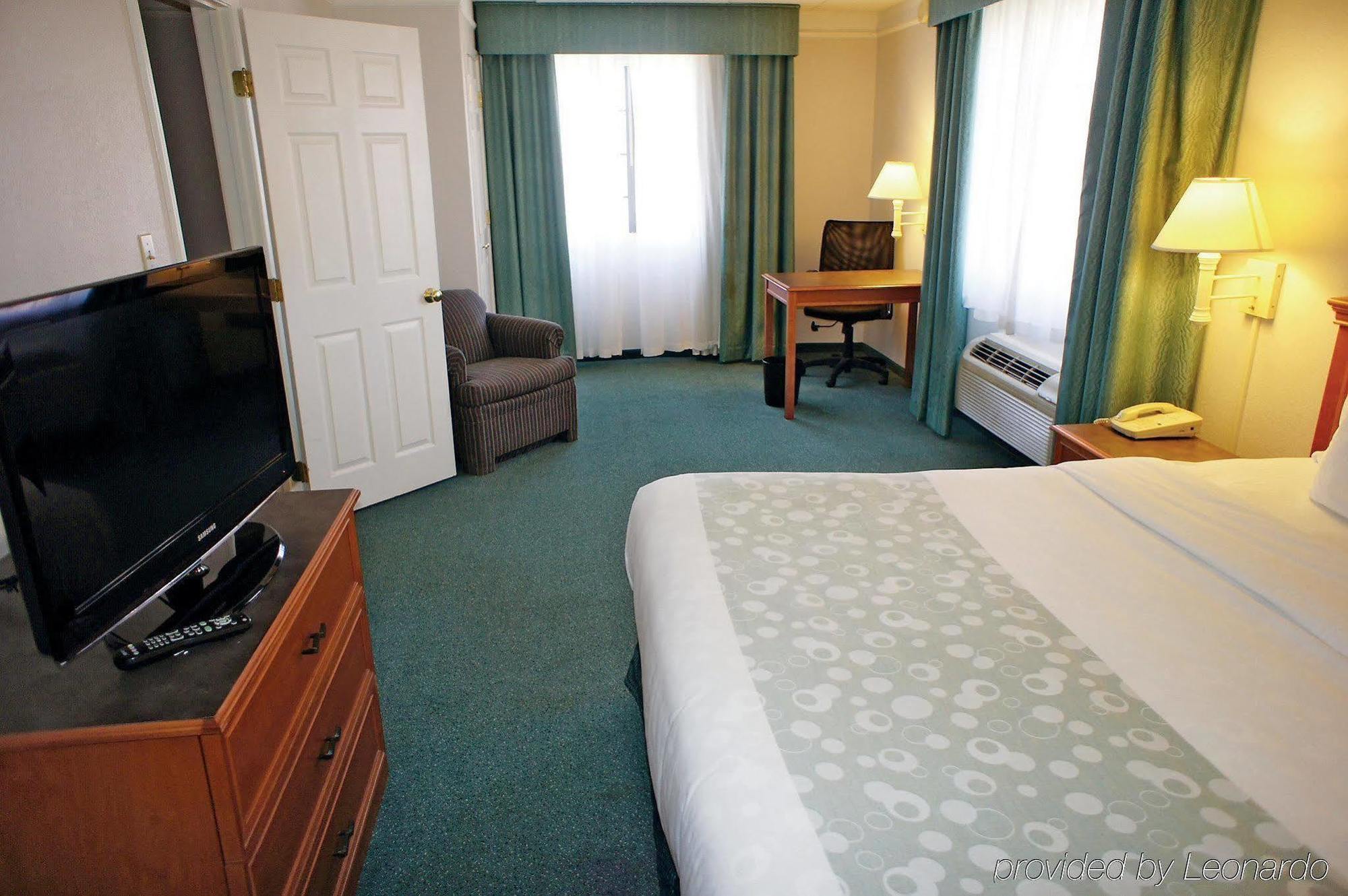 La Quinta Inn By Wyndham Norfolk Virginia Beach Buitenkant foto